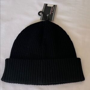 Roundtree & Yorke Dark Knit Hat